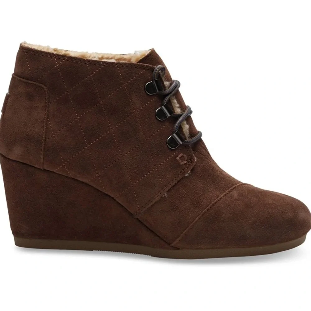 Tom’s Chocolate Brown Suede Desert Wedge Ankle Boots Women’s Size 8.5